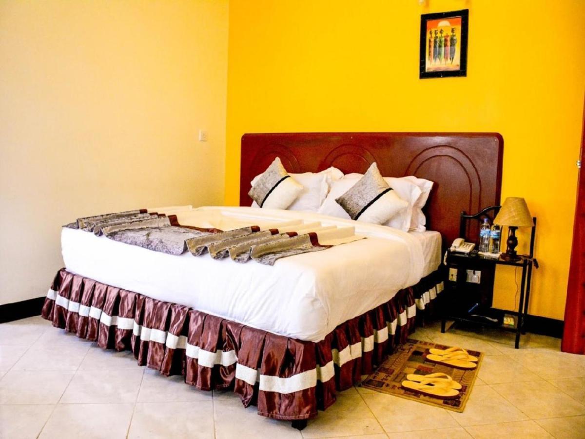 Crest Safari Lodge Bed And Breakfast Arusha Exterior foto